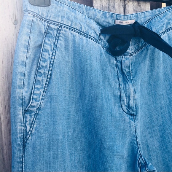 Mid-Rise Gap Jeans Size 4 Petite - Picture 6 of 8